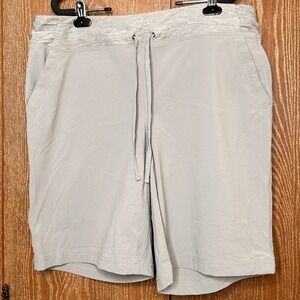 Duluth Trading Co. Women's Gray Nylon Spandex Shorts Size 16 Drawstring Athletic